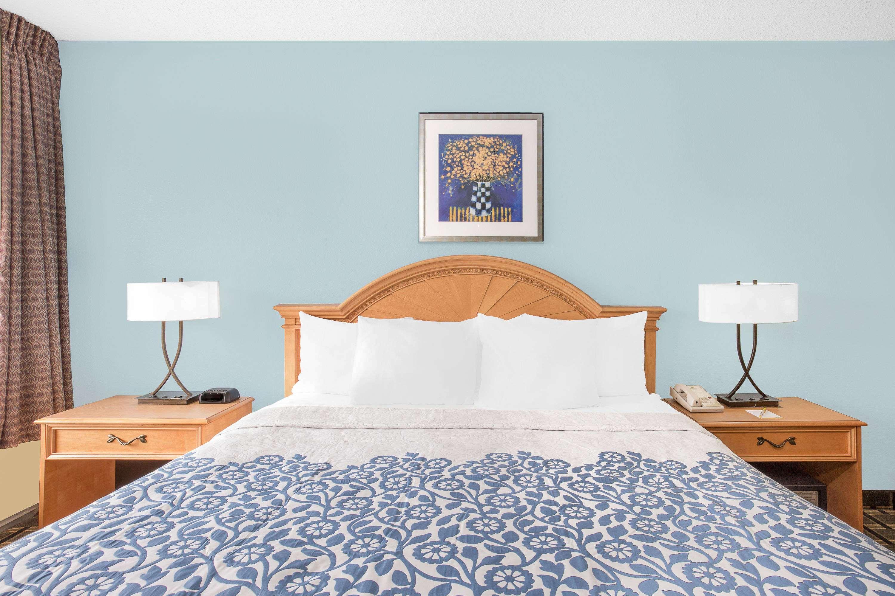 Days Inn By Wyndham Ruther Glen Kings Dominion Area Eksteriør billede