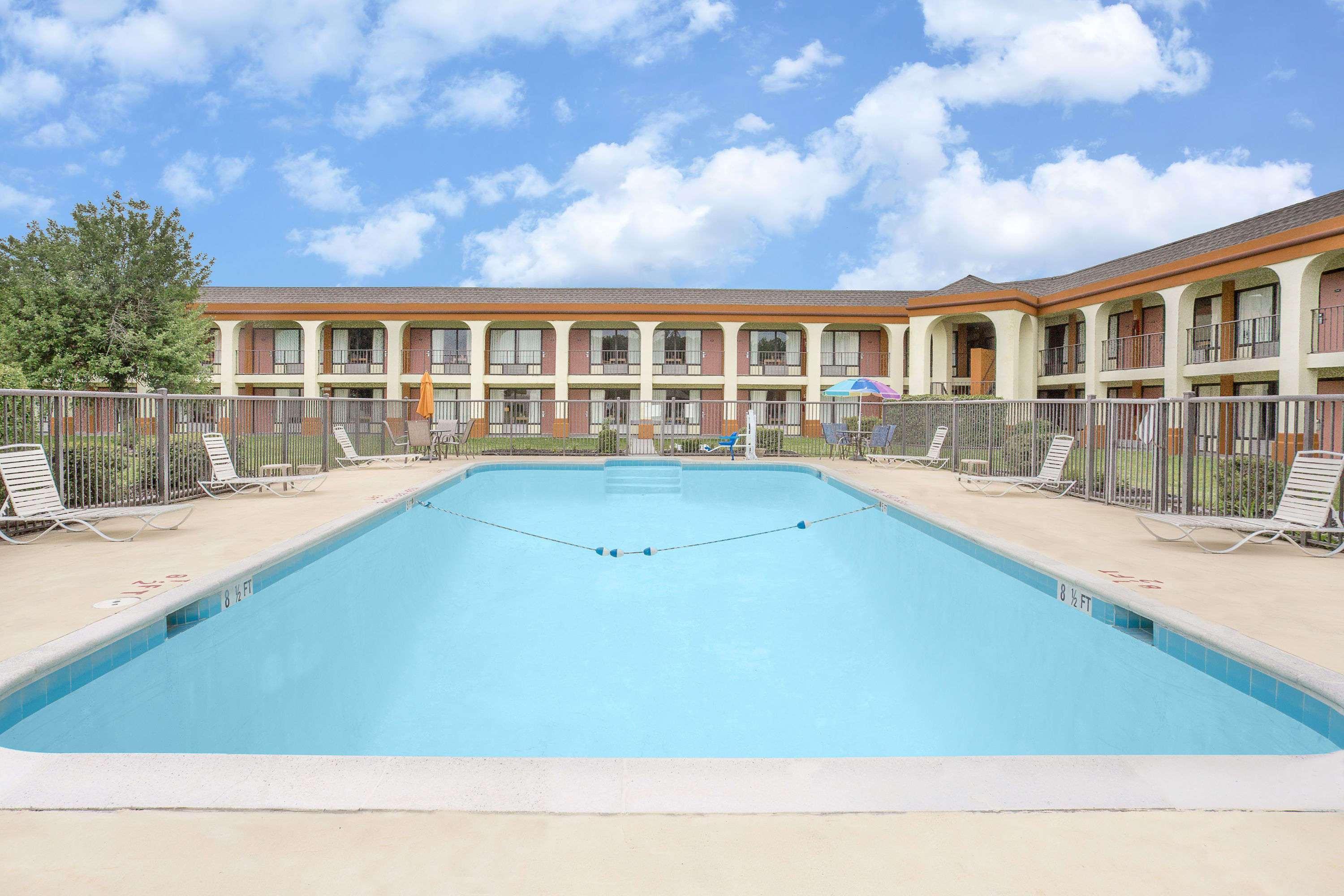 Days Inn By Wyndham Ruther Glen Kings Dominion Area Eksteriør billede