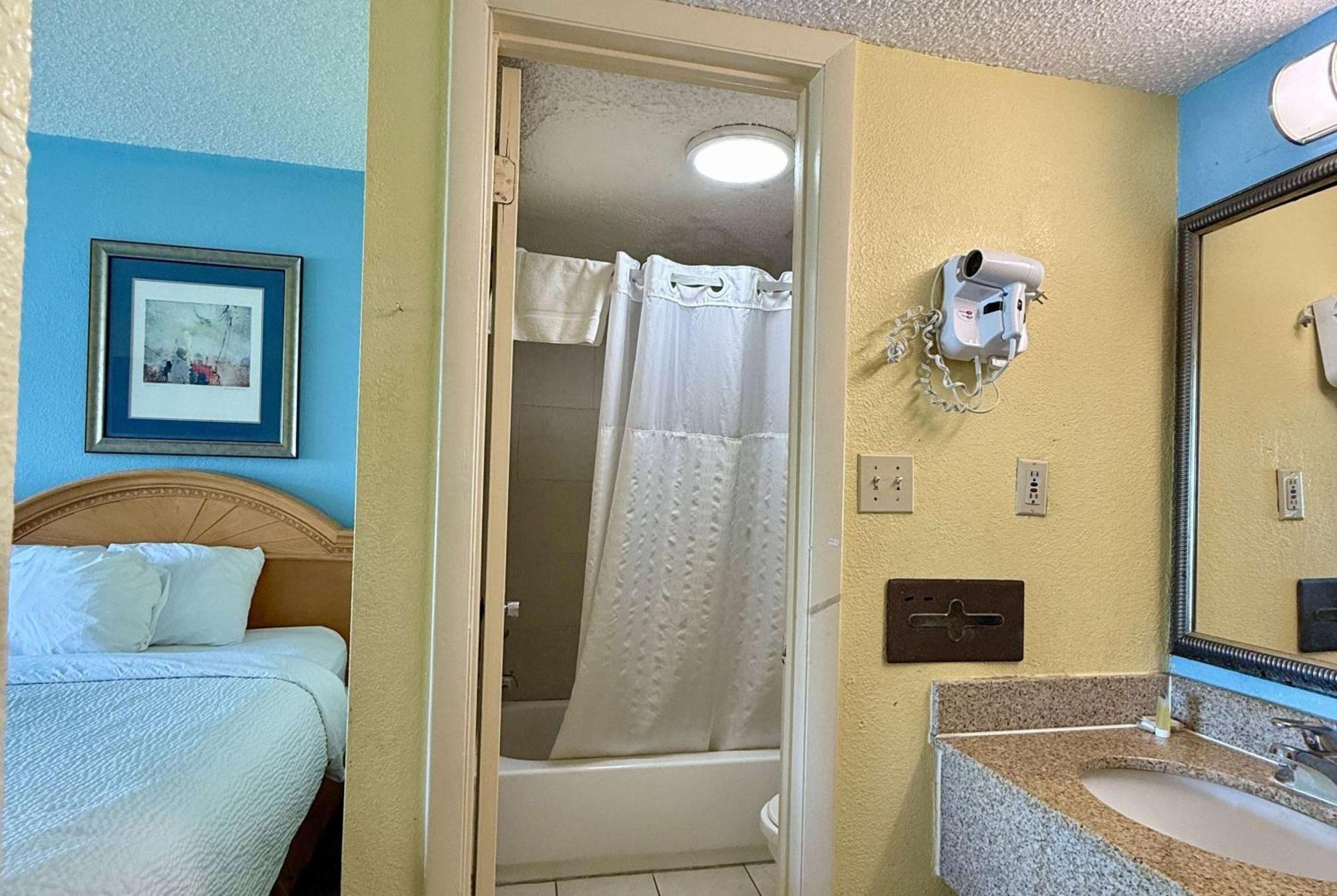 Days Inn By Wyndham Ruther Glen Kings Dominion Area Eksteriør billede