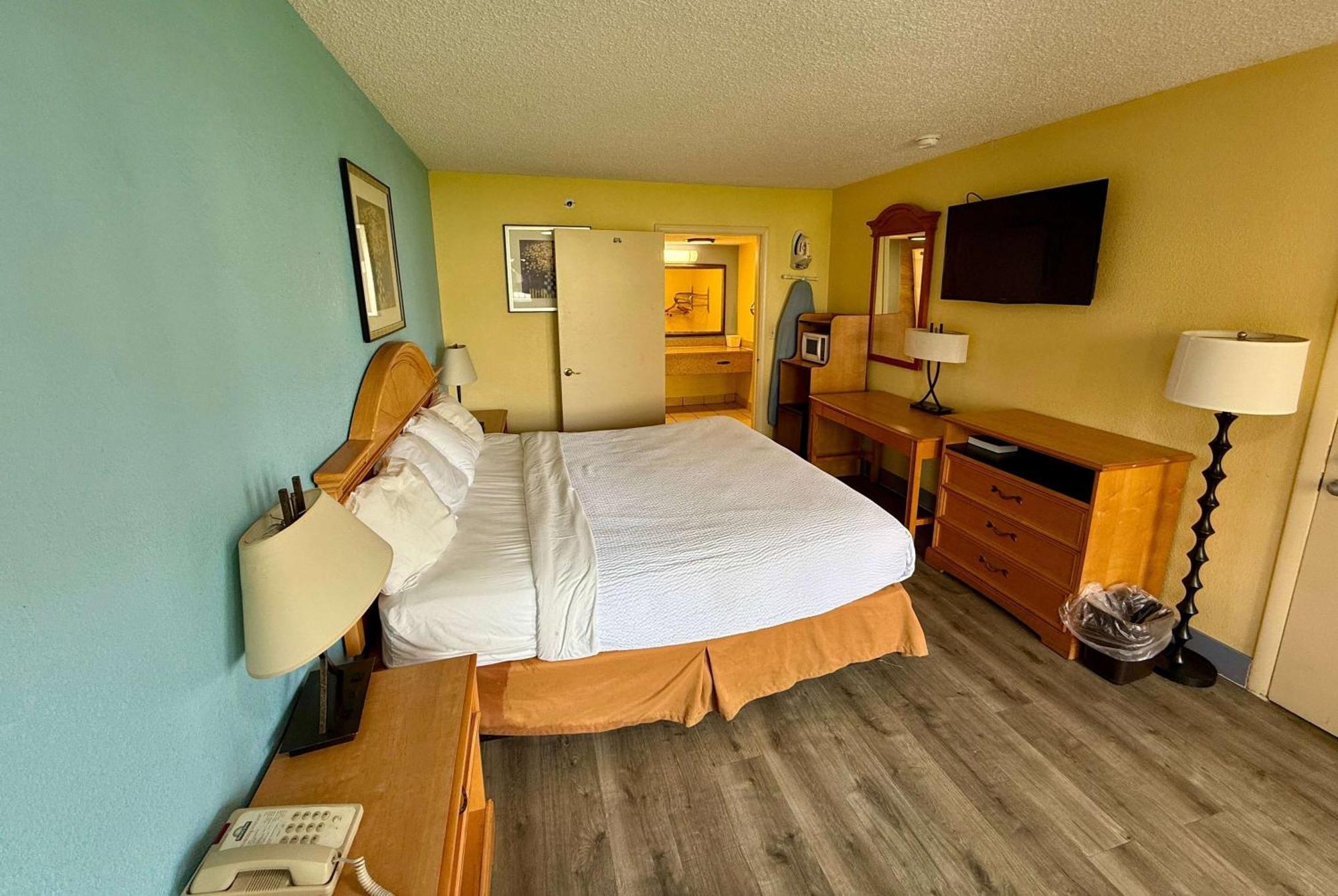 Days Inn By Wyndham Ruther Glen Kings Dominion Area Eksteriør billede
