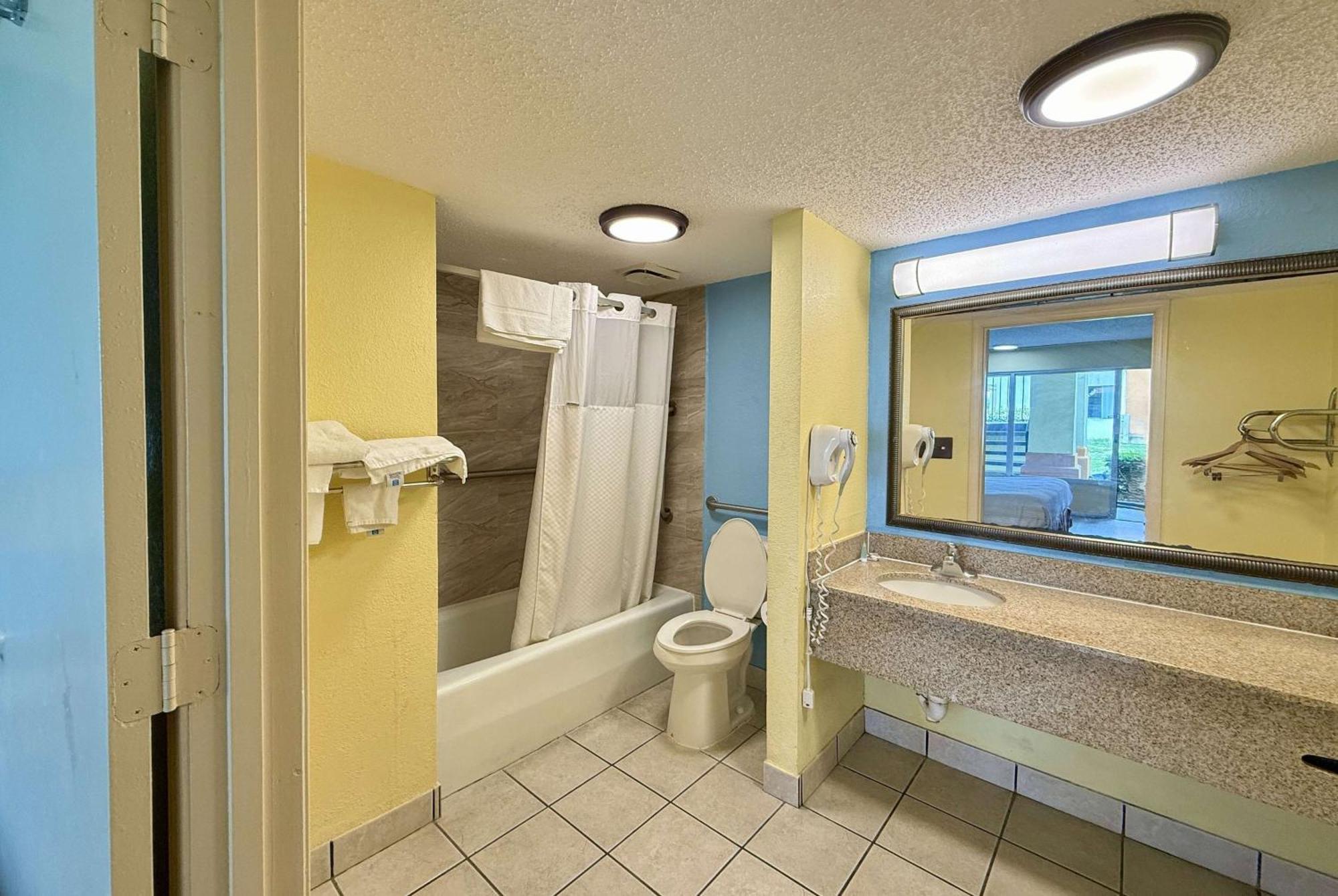 Days Inn By Wyndham Ruther Glen Kings Dominion Area Eksteriør billede