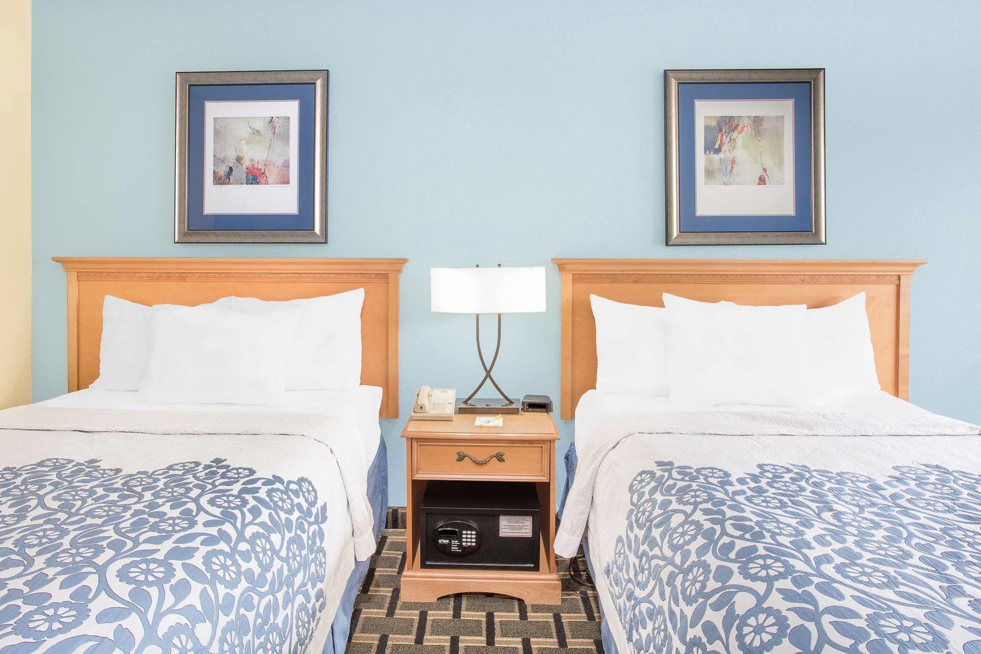 Days Inn By Wyndham Ruther Glen Kings Dominion Area Eksteriør billede